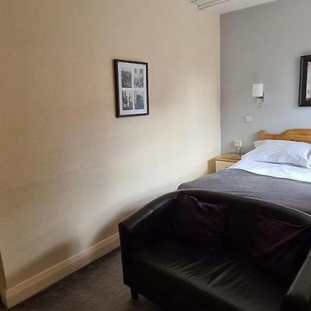The Merton Hotel Херефорд Экстерьер фото